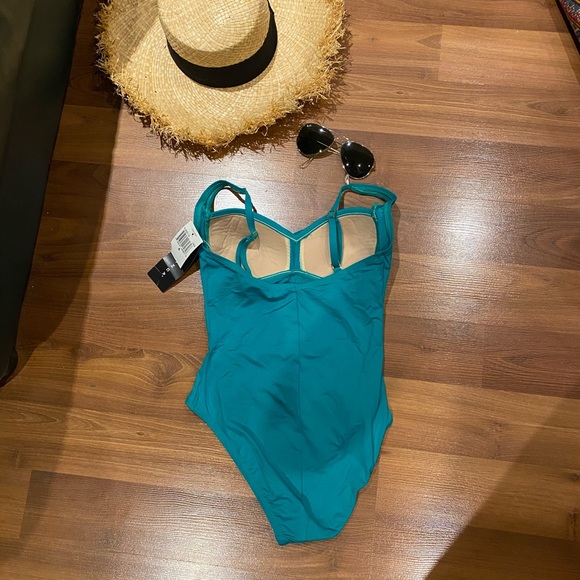 Last day to buy! La Blanca swim - Picture 7 of 8